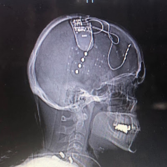 Meet your Posher, Amanda - Picture 1 of 1